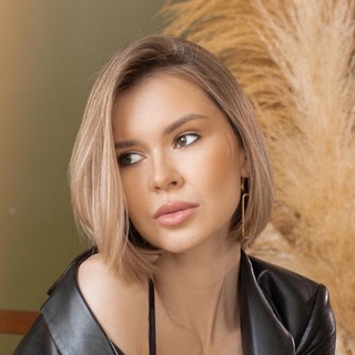 Логотип @a_a_anyaa - A_a_anya