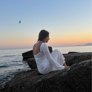 Логотип @a_z_bo - Твой STUDY BADDY 🫧🎧 books ౨ৎ ₊ ⊹