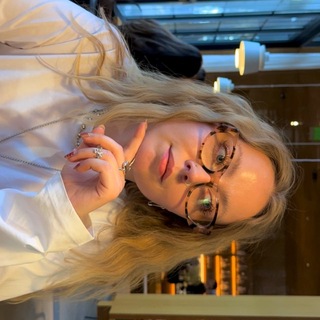 Логотип @aaanielion - лайфстайл эссенция