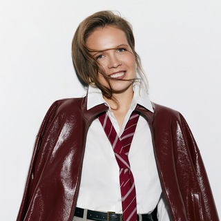 Логотип @aakhromova - Арина Хромова