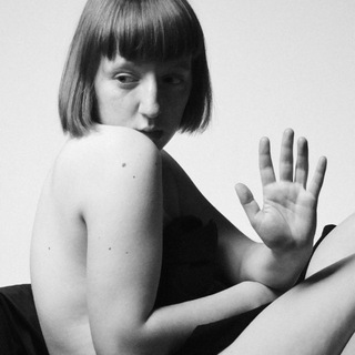 Логотип @aashfilm - канал насти шестаковой