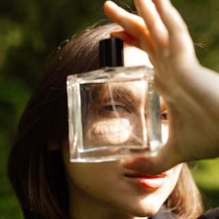 Логотип @about_scents - Про духи и их количество