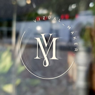 Логотип @about_visualmaker - Курс Visual Maker