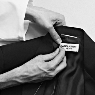 Логотип @aboutfashionprofession - Мода — любая погода