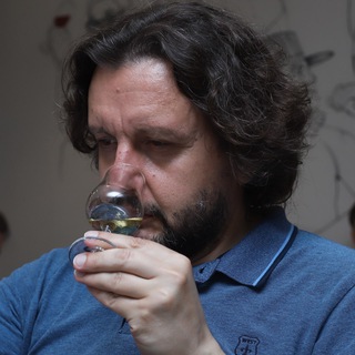 Логотип @aboutwhisky - О Виски и не только с Алексеем Пятницких