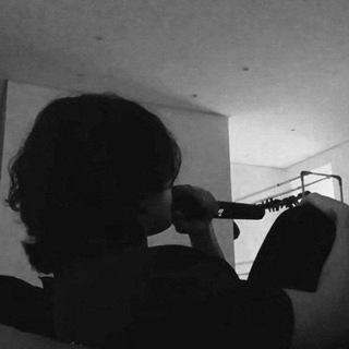 Логотип @abussbaat - идиолатри́я.