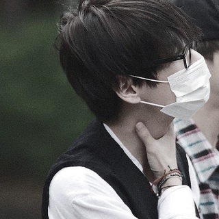 Логотип @acoisur - ценитель искусств.