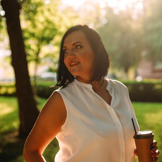 Логотип @activnaya_mom - Мамочка в мегаполисе