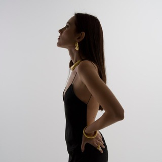 Логотип @adel_butorina - АДЭЛЬ БУТОРИНА