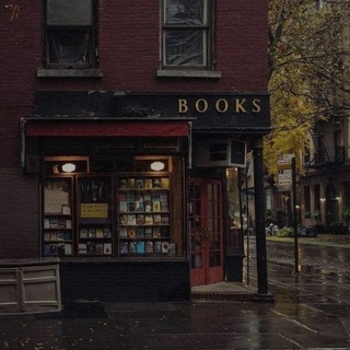 Логотип @aesthetic_films - ✨книжкова полиця ✨