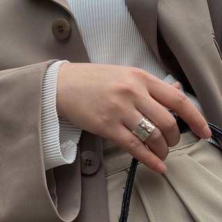 Логотип @aestheticmedia - вязаный шарф | эстетика