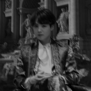 Логотип @aestheticyoongi - ☠️︎︎[ 𝙼𝚒𝚗√•ʸᵒᵒⁿᵍⁱ =𓃠 ]