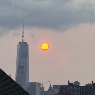 Логотип @agirlinnewyork - New York GIRL