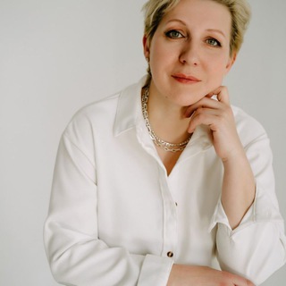 Логотип @agurtowaya - Психология в кроссовках 👟