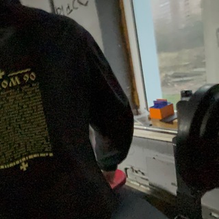 Логотип @ahamduehua - русский - значит православный ☦️