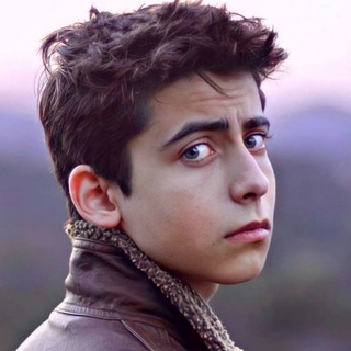 Логотип @aidanwast - ну типо🤍✨