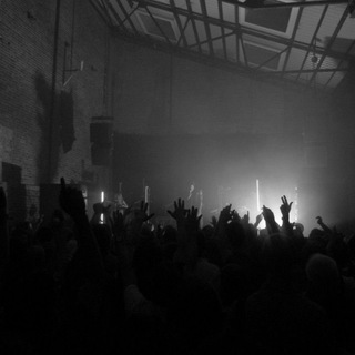 Логотип @aintnotechno - Stuck In House