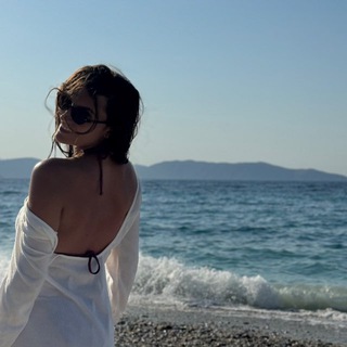 Логотип @aksenovataisiachannel - Taisia Aksenova