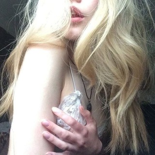 Логотип @alarmingcharm - alarmingcharm