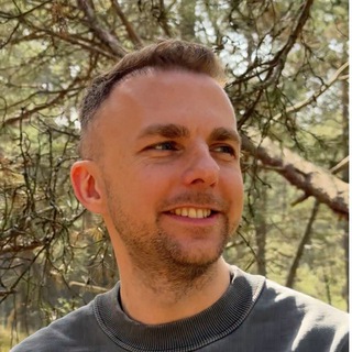 Логотип @AlchemE_Mentor - Сергей Бушуев об Энергетике с искрой Душевности