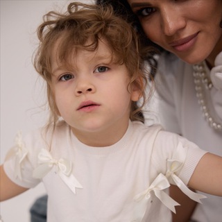 Логотип @aleksalifesochi - Мама Оксана и чудо Алекса побеждают аутизм