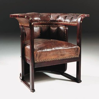 Логотип @aleksanderkunst - Thonet museum - Kunst and bentwood.