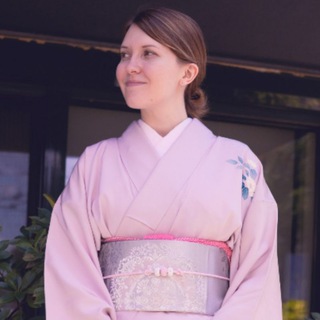 Логотип @aleksandra_alva - А. Альва 🪷 Пишу об Азии