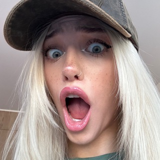 Логотип @aleksandraverse - ari channel