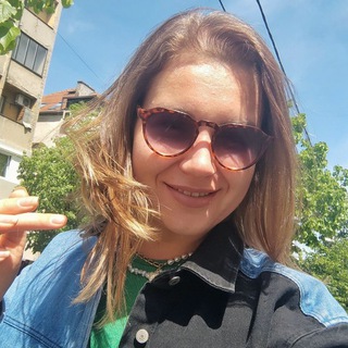 Логотип @aleksart_fly - Саша в эмиграции | Саша Артемова | Нови Сад