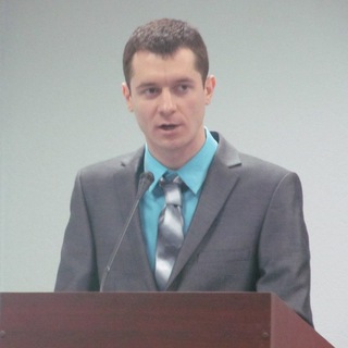 Логотип @alekseikarpushev - Алексей Карпушев