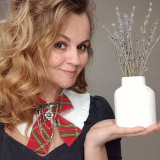 Логотип @alena_live_diy - Искусство жить с удовольствием ❤