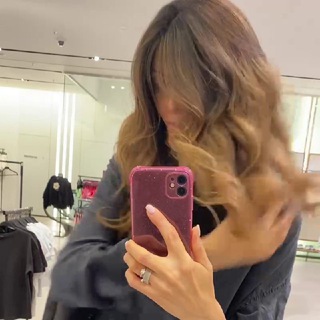 Логотип @alenabezzubova - ❤️ THERAPY