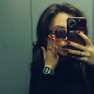 Логотип @alenamalenovna - алё алёна