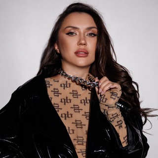 Логотип @alenamesk - Alena mesk за кадром 😅 ❤️