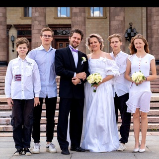 Логотип @alenatuturina_off - Образование детей