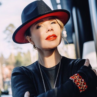 Логотип @alensavinova - SAVINOVA | Масштаб Личности