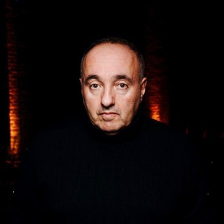 Логотип @alexander_rodnyansky - Александр Роднянский