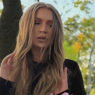 Логотип @alexarozhkova - ROZHKOVA