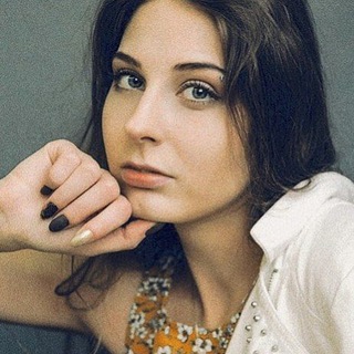 Логотип @alexavisu - Визуал для бьюти