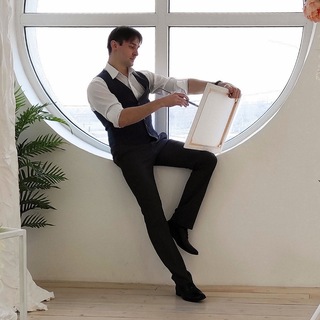 Логотип @alexeychuprinov - Алексей Чупринов художник