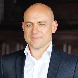 Логотип @alexmaypro - Алекс Мэй