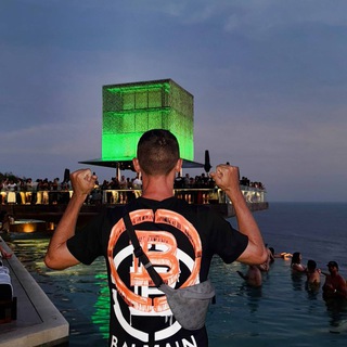 Логотип @alexodessa_invest - Alex 🍀 Инвестируй с умом ™