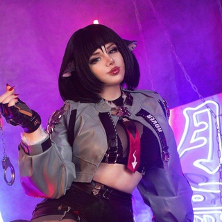 Логотип @alice_with_cats_official - Alice With Cats 😈