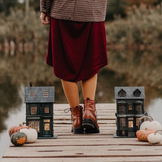 Логотип @alices_mirror_fm - alices_mirror