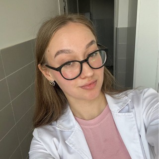 Логотип @alin_in_medicine - алина в меде