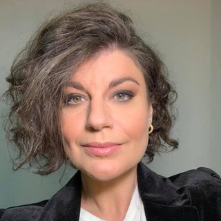 Логотип @alina_farkash - Алина Фаркаш Место для нытья