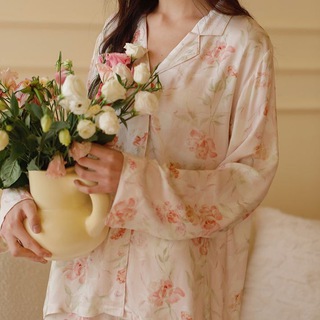 Логотип @alina_koreya - КОРЕЯ - твой лучший баер 🇰🇷