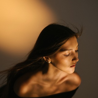 Логотип @alinabolotova25 - ALINA BOLOTOVA