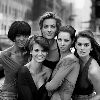 Логотип @alinakovalevastylist - ALINAKOVALEVA style