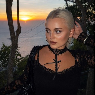 Логотип @alinaselyaah - СПЛЕТНИ С АЛИНОЙ СЕЛЯХ 💋